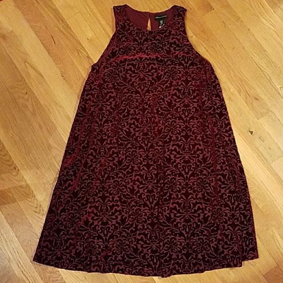Adrienne Vittadini Dresses & Skirts - NWT burgundy velvety trapeze dress